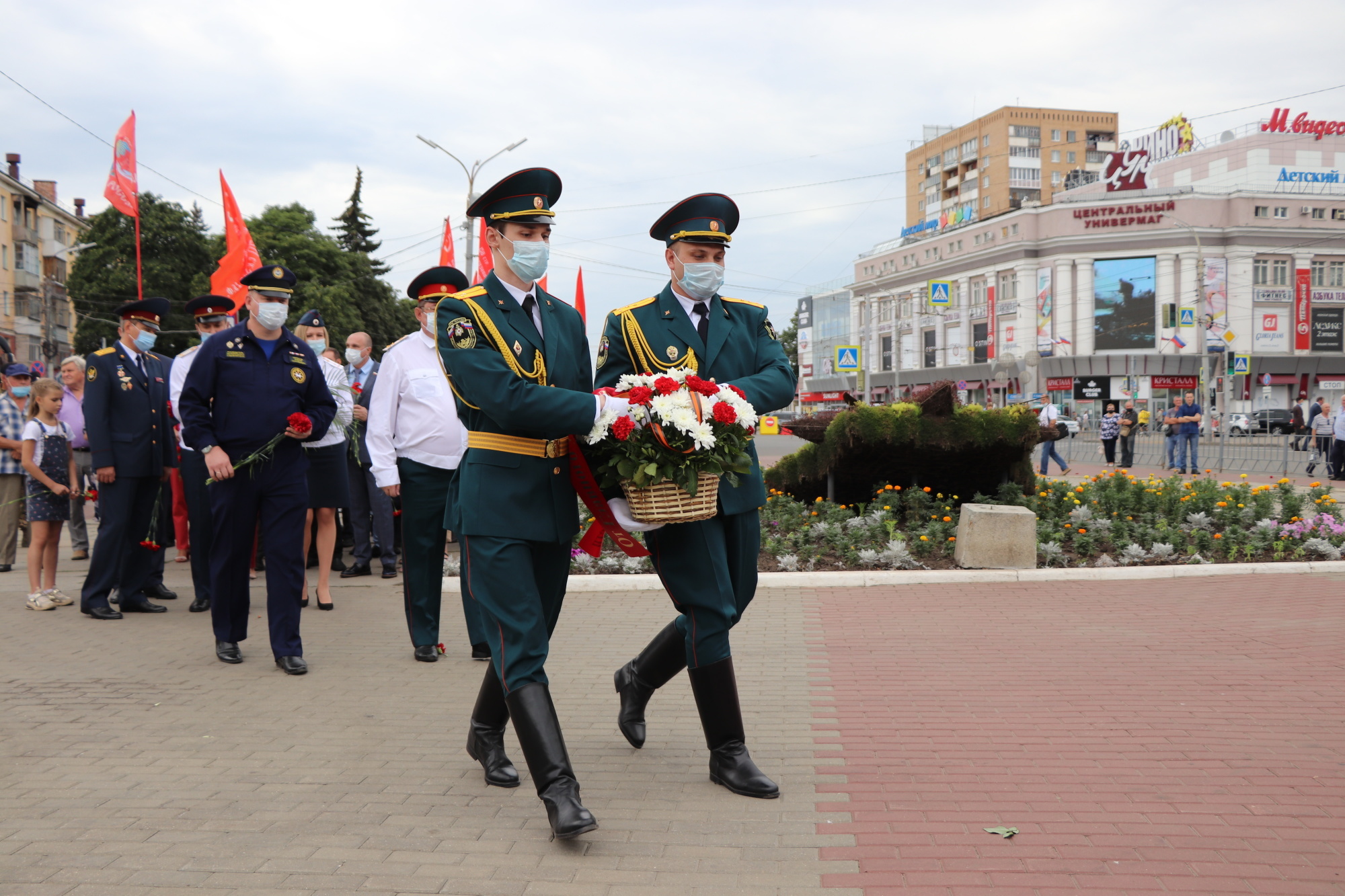 Сотрудники орловского главка МЧС России приняли участие в праздничных  мероприятиях, посвященных 455-летию города Орла - Новости - Главное  управление МЧС России по Орловской области