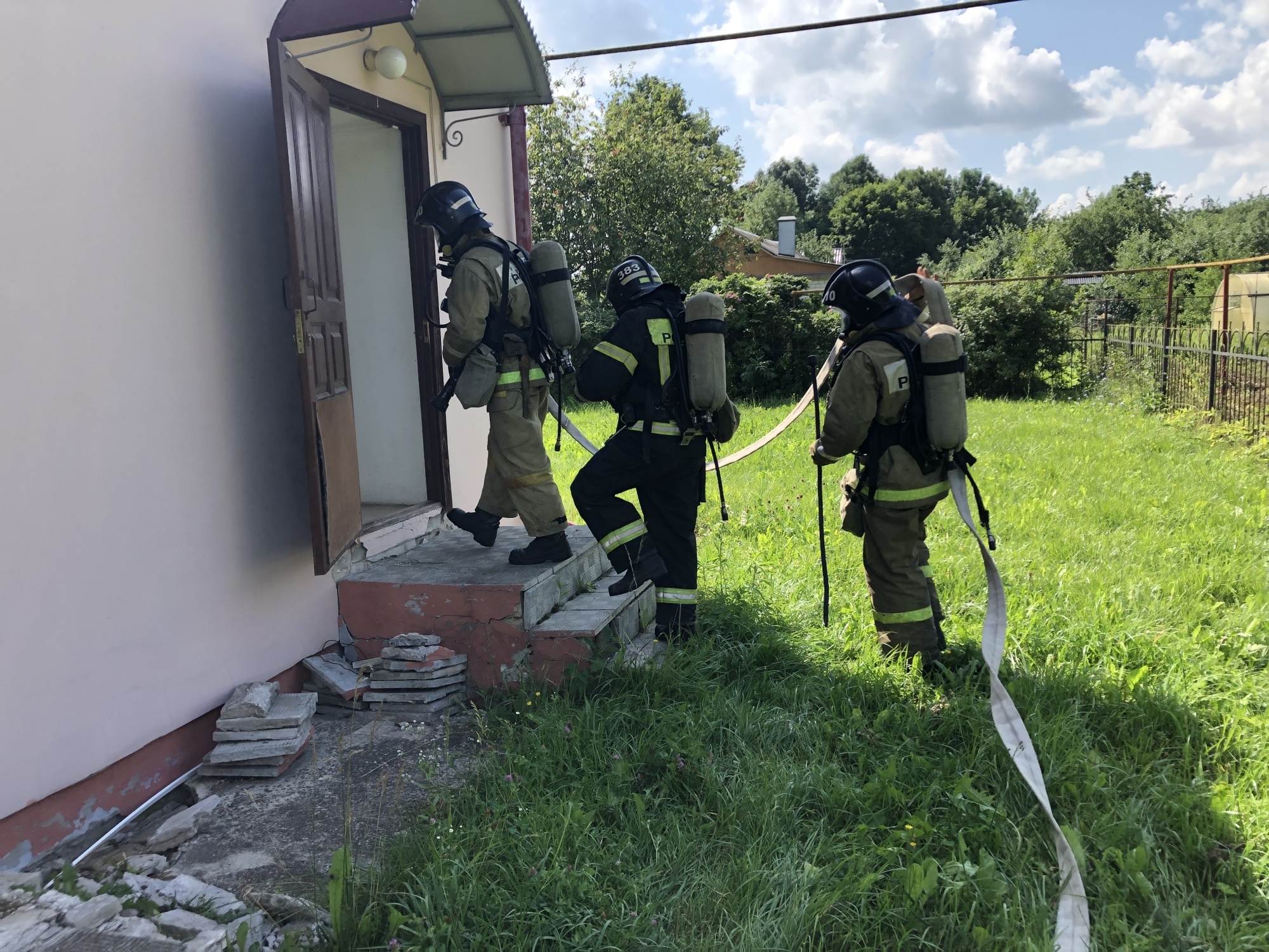 Пожарные Спасского-Лутовинова провели учение в музее - Новости - Главное  управление МЧС России по Орловской области