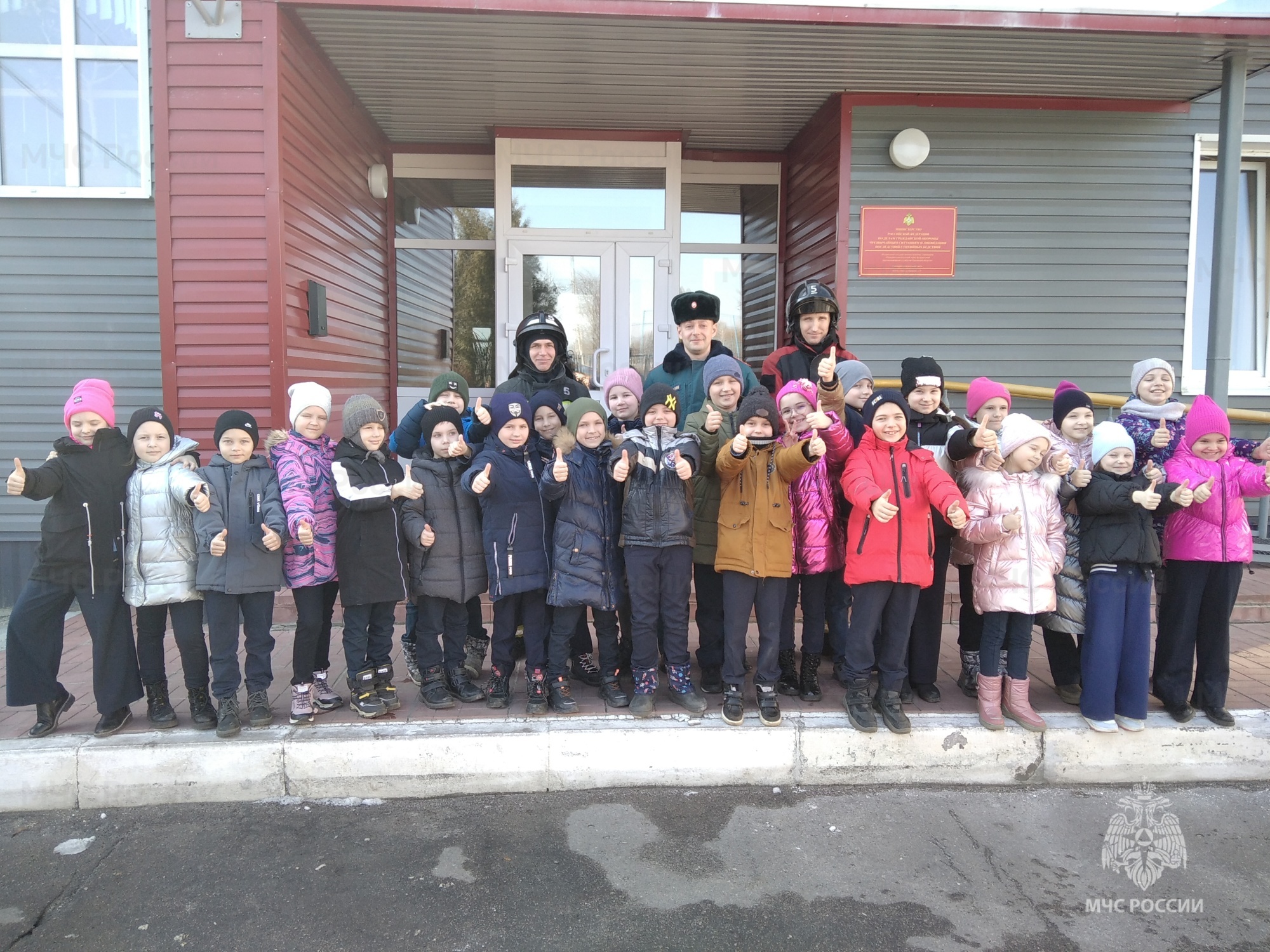 Лицеисты побывали на экскурсии в пожарно-спасательной части | 22.03.2023 |  Орел - БезФормата